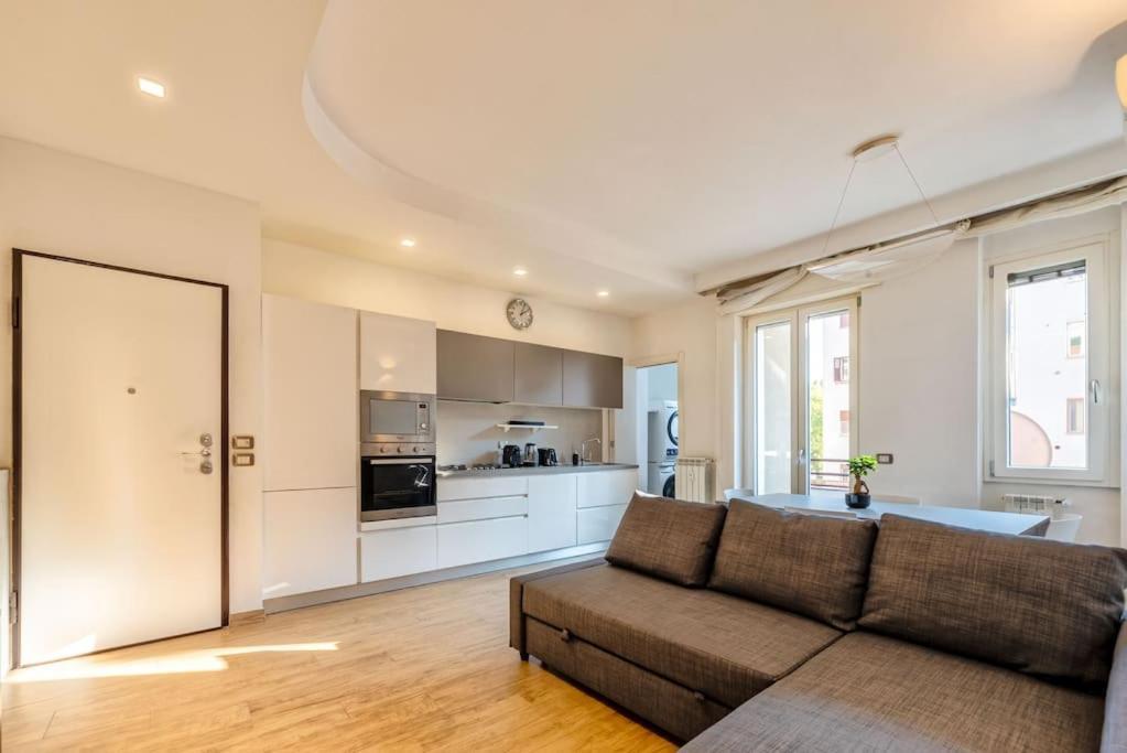 Apartament Apt. Linate - Duomo A 10 Minuti Mediolan Zewnętrze zdjęcie